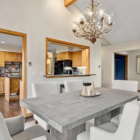 Alpenglow Vacation Home At Windcliff Home